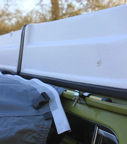 250cm Pole & Clamp DriveAway Awning Attachment 3 250cm Pole & Clamp DriveAway Awning Attachment